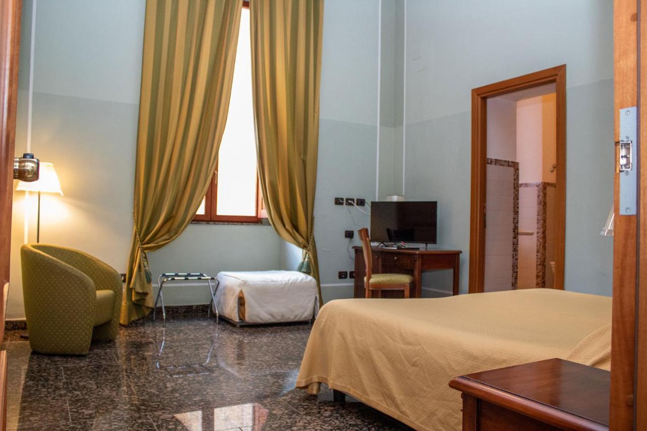 Le Stanze Del Vicere Boutique Hotel Neapol Zewnętrze zdjęcie