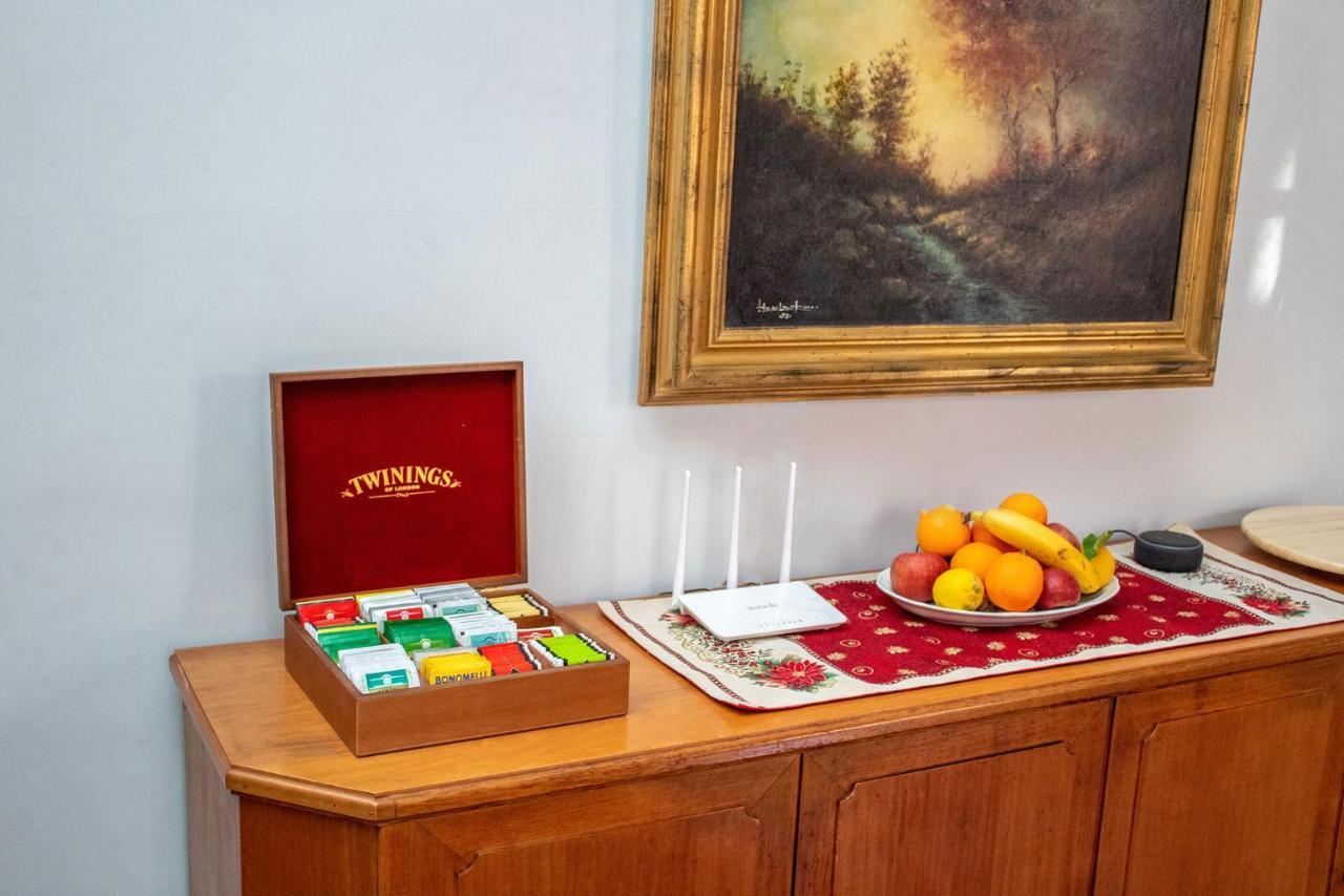 Le Stanze Del Vicere Boutique Hotel Neapol Zewnętrze zdjęcie